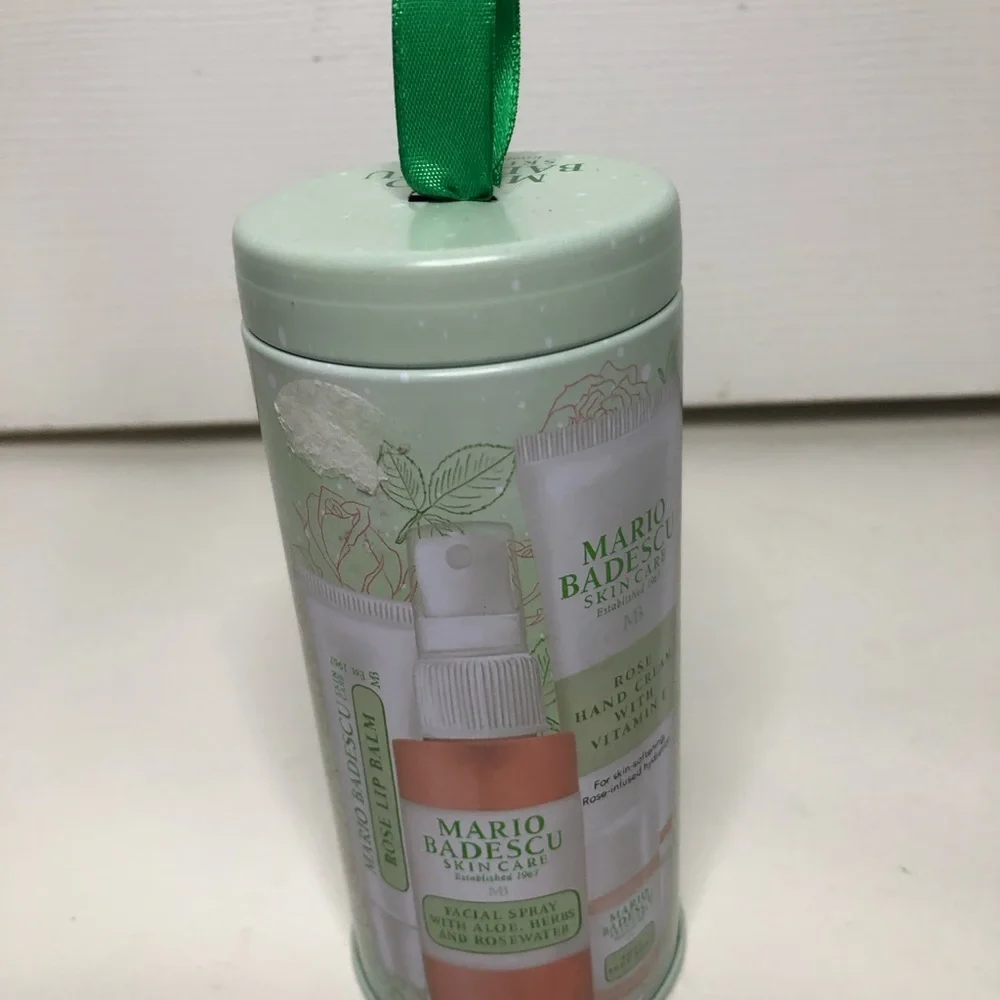 Mario Badescu winter glow essentials 4 piece essentials gift set New‎ in tin